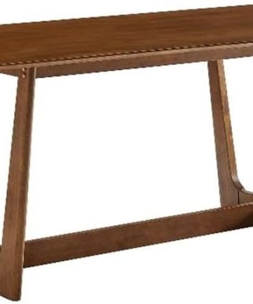 Dining Table in Walnut