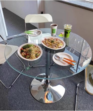 23.4" Round Glass Top Pedestal Table Glass Kitchen Dining Table, Modern Circular 2-4 Seat Breakfast Bistro Table Chrome Base